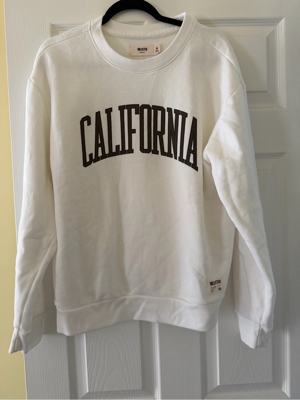Hollister White Crewneck Sweatshirt with Brown "California" Print